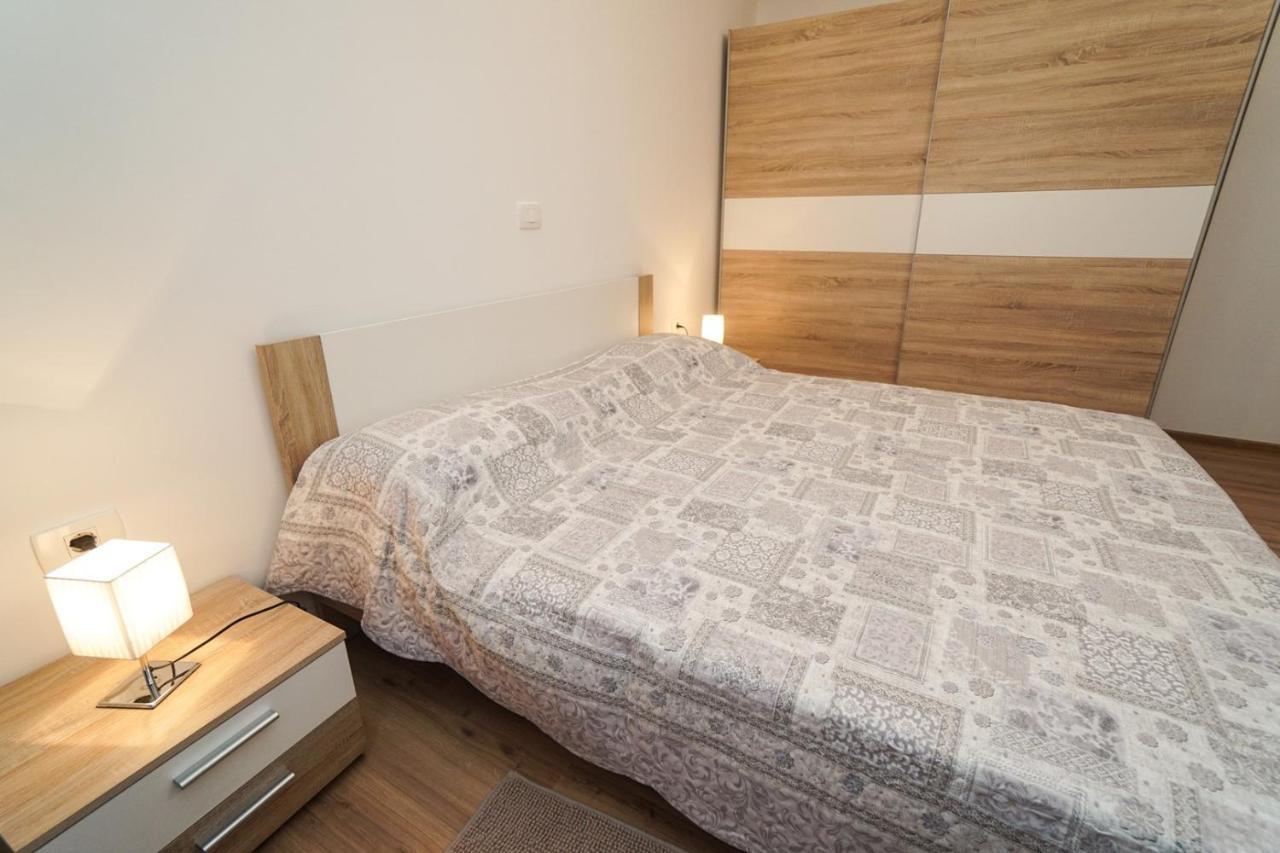 Apartments Mira Savudrija Crveni Vrh Eksteriør billede